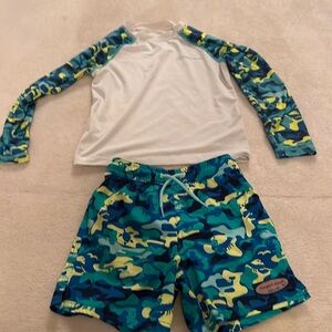 Vineyard Vines Boys Swim Trunks and Rash Guard Size 5